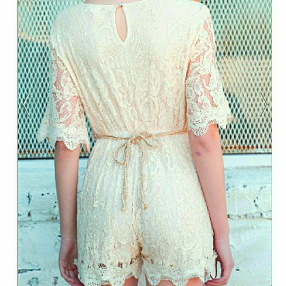 POL Lace Romper Gorgeous! Deep V Neck Bell Sleeves - Picture 2 of 8